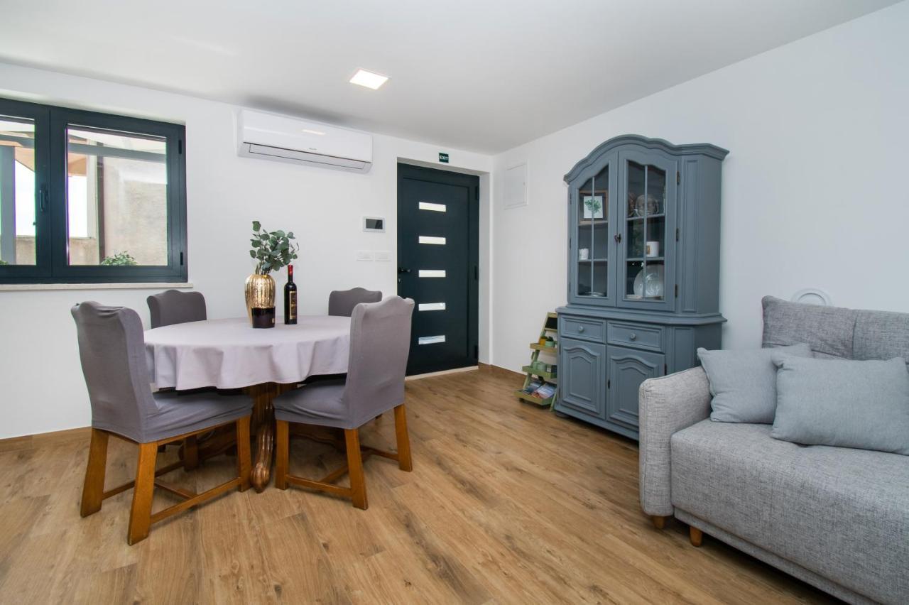 Apartmani Monika Žaborić Exterior foto